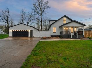 902 Oakwood St, Rome, NY 13440