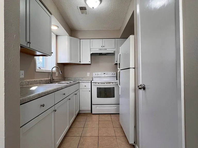 917 Maury St — Photo 6