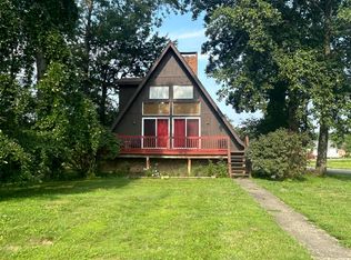 111 S 3rd Ave, Oakland City, IN 47660