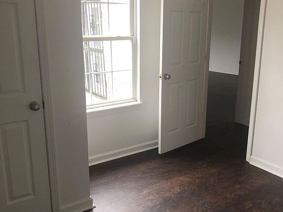 3rd image of 4918 Garden Green Way