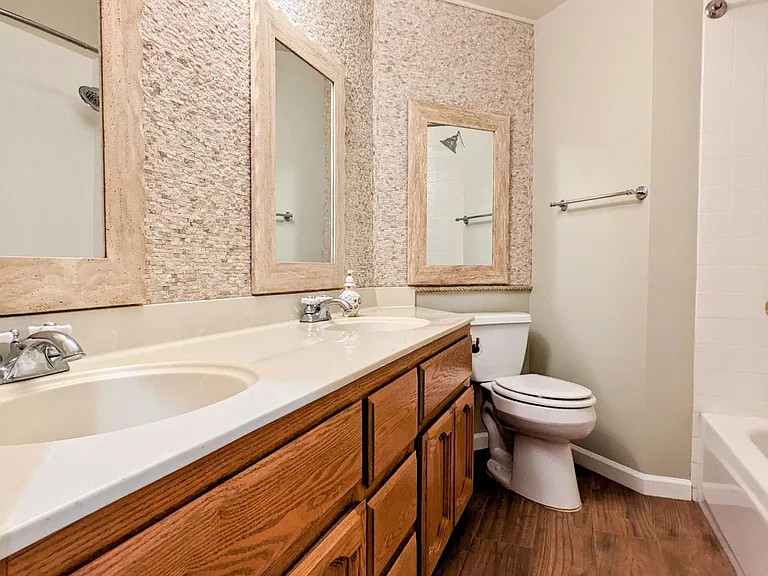 8128 Bramfield Way — Photo 13