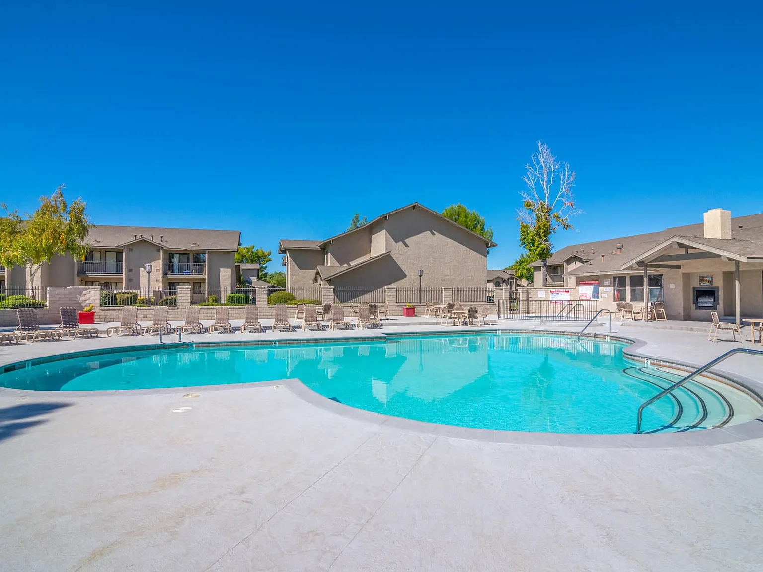 Sunset Ridge Apartments — Photo 4