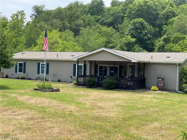 5781 Jimtown Rd, East Palestine, OH 44413