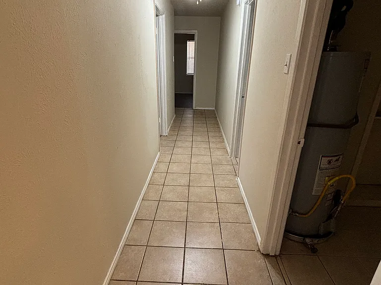 406 Rita Dr — Photo 6