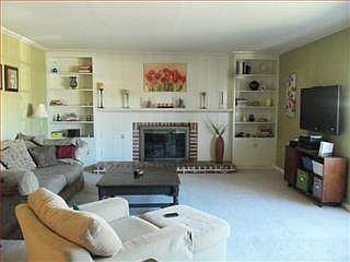 5th image of 413 Carmel St