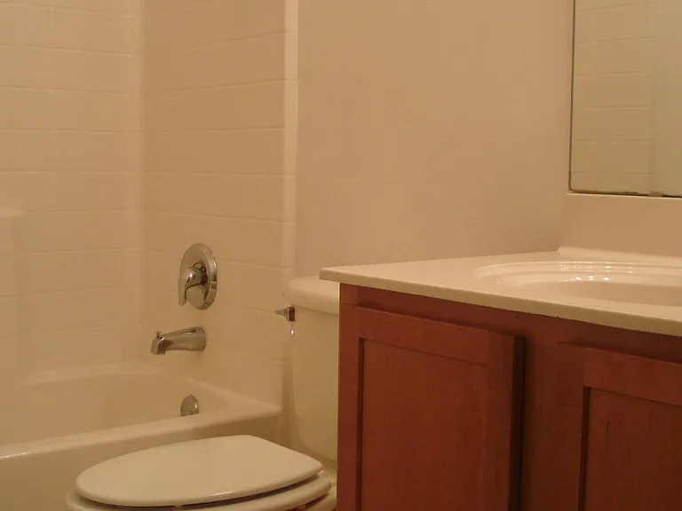 67 Parkway Dr — Photo 4