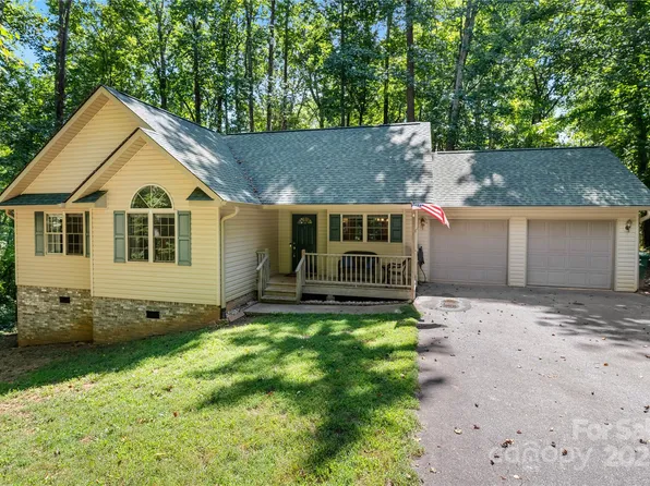38 Leatherwood Dr, Candler, NC 28715