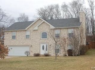 3950 White Rose Lane St, Charles, MO 63304