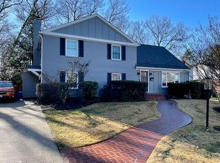 8306 Geneva Mason Rd, Potomac, MD 20854