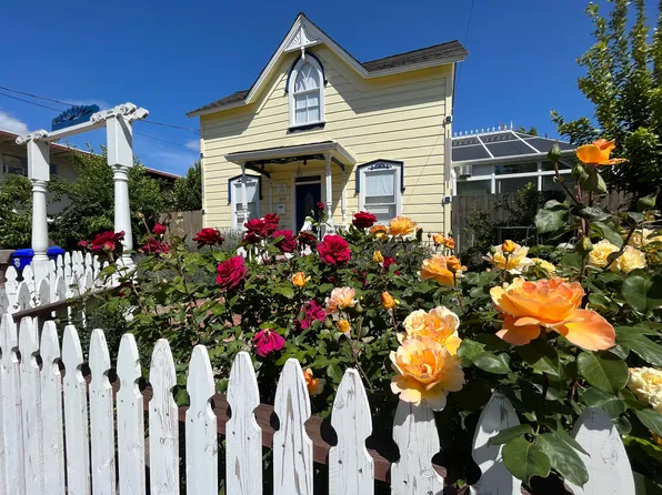 482 Cross St, Napa, CA 94559