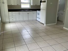 2/1 Close to Downtown New Port Richey, 2 br / 1.0 ba, $1295