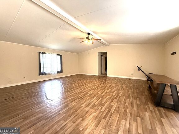 4th image of 2594 Hughes Rd