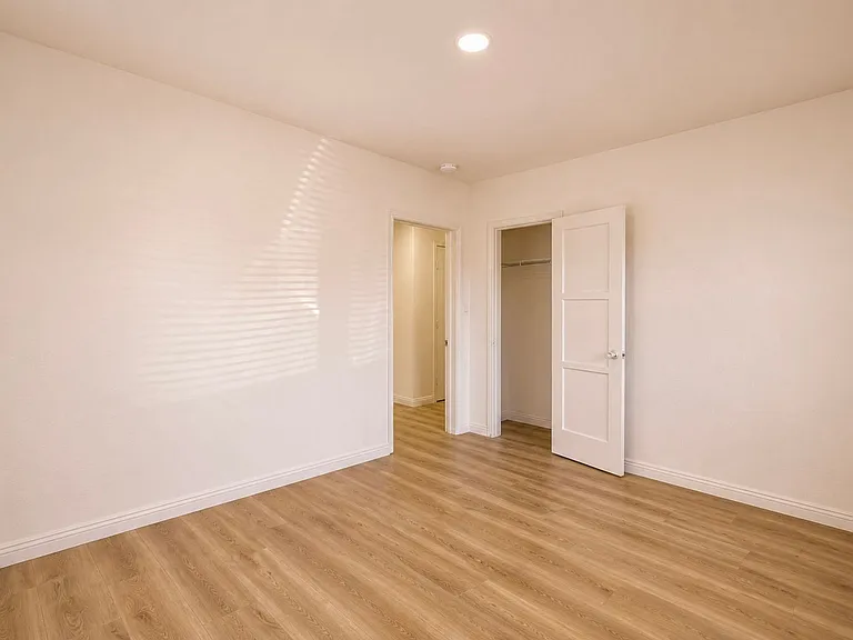 4723 Arlington Ave — Photo 25