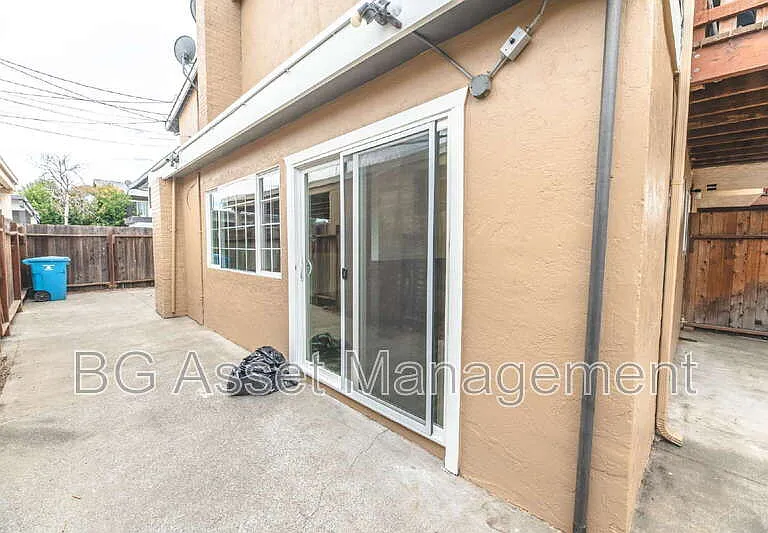 212 Westwood St — Photo 25