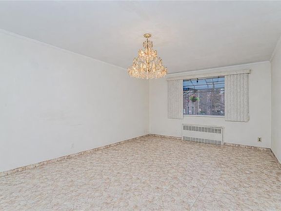 3rd image of 2540 W 2nd St