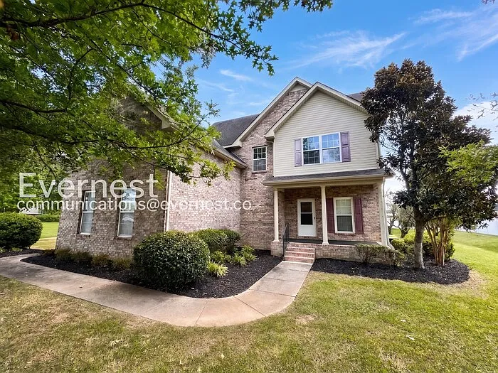 3 bed, 2.5 bath, 2135 sqft, $2,045 — Photo 1
