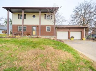 4532 29th St, Columbus, IN 47203