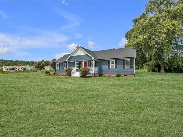 332 S End Rd, Knotts Island, NC 27950