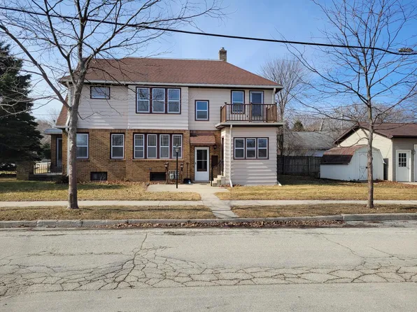 502 W Oakland AVENUE, Port Washington, WI 53074