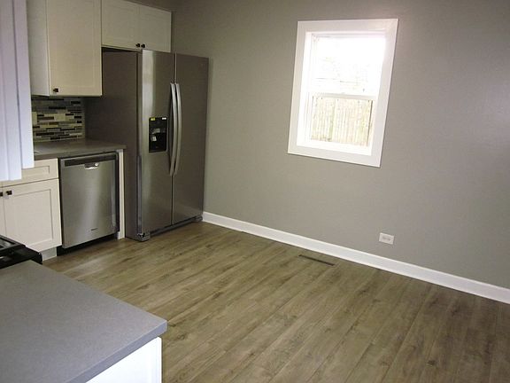 4th image of 11519 S Nagle Ave