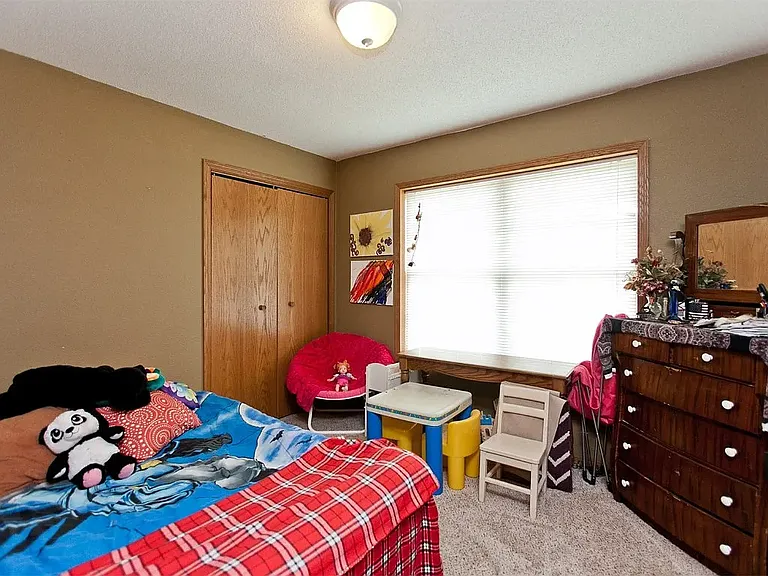 2405 Taylor Ave — Photo 8