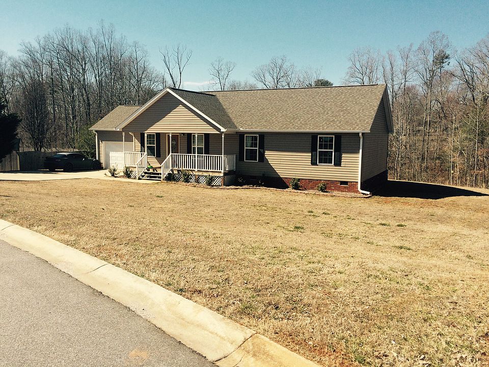 2nd image of 205 Crown Ct