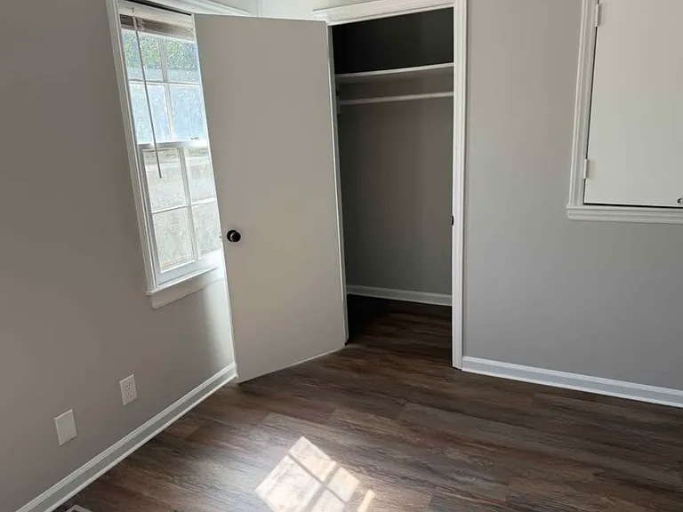 6354 Old Pineville Rd #A — Photo 16