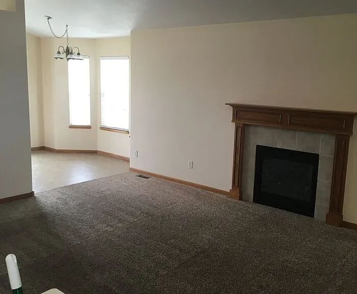 1318 Finch St — Photo 11