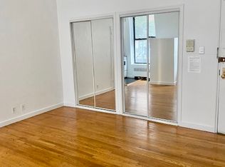 271 W 72nd St #1C, New York, NY 10023
