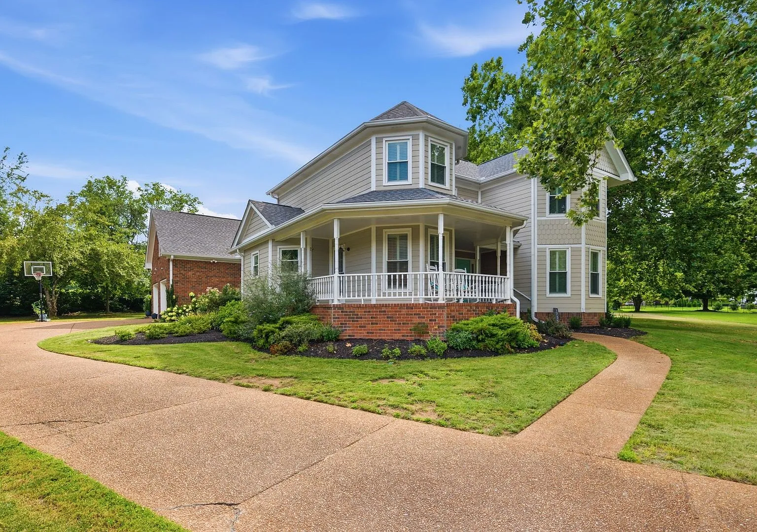 Brentwood Carriage Hills Rental — Photo 4