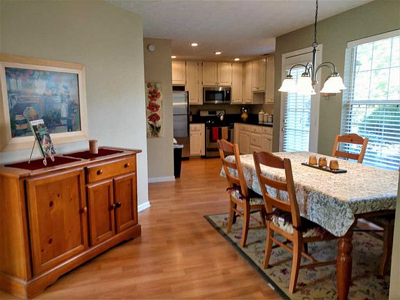 2nd image of 306 Vendella Cir