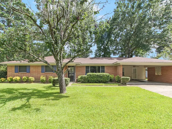 215 E Boyd St, Ridgeland, MS 39157