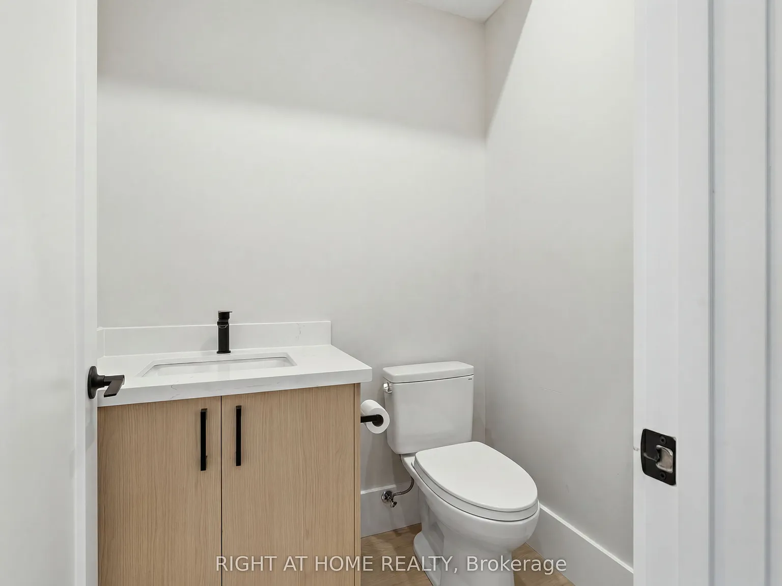 3 bed, $3,500 — Photo 4