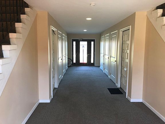 3rd image of 4773 Olentangy River Rd #4773E