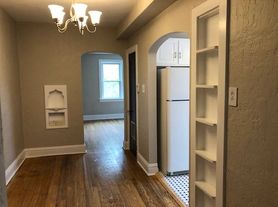 4065 Humphrey St, Saint Louis, MO