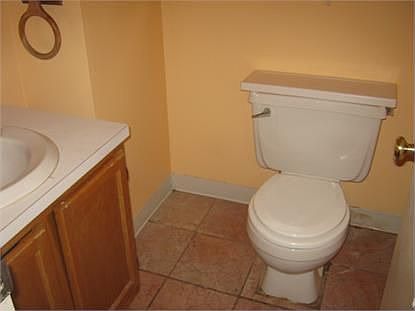 4th image of 6 Laventhal Ave #C0006
