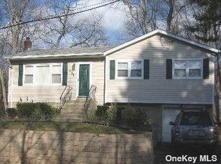 135 Lookout Dr, Sound Beach, NY 11789