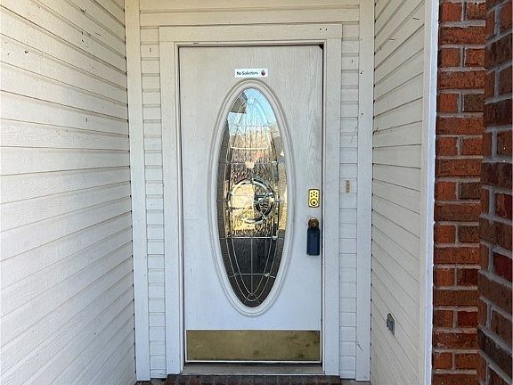 5th image of 2409 Vernice Dr