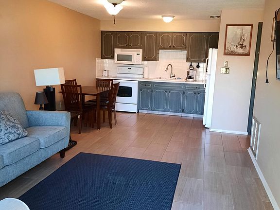 5th image of 4353 Tahitian Gardens Cir APT G