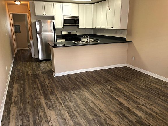 5th image of 4447 Illinois St #1/2