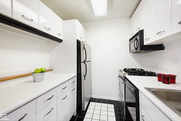 Rented by Brown Harris Stevens | media 15