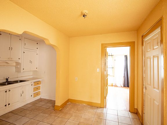 3rd image of 1513 NE 13th St