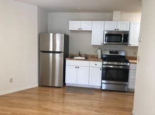 25 Quendale Ave #B, Monterey, CA 93940