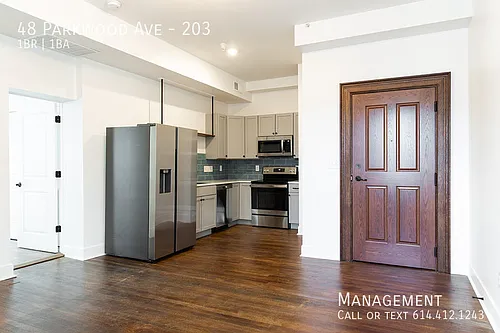 48 Parkwood Ave #203 Photo 1