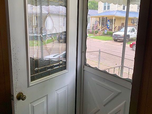 3rd image of 655 Glenwood Ave