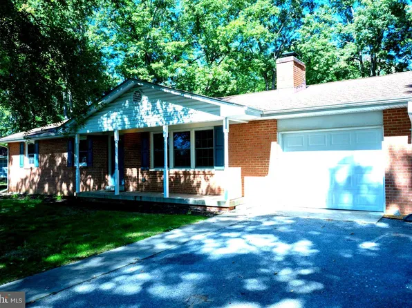 9470 Bland St, Waldorf, MD 20603