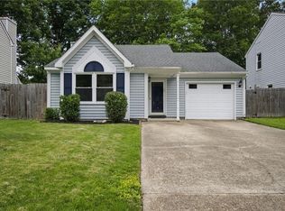 1445 Debbs Ln, Chesapeake, VA 23320