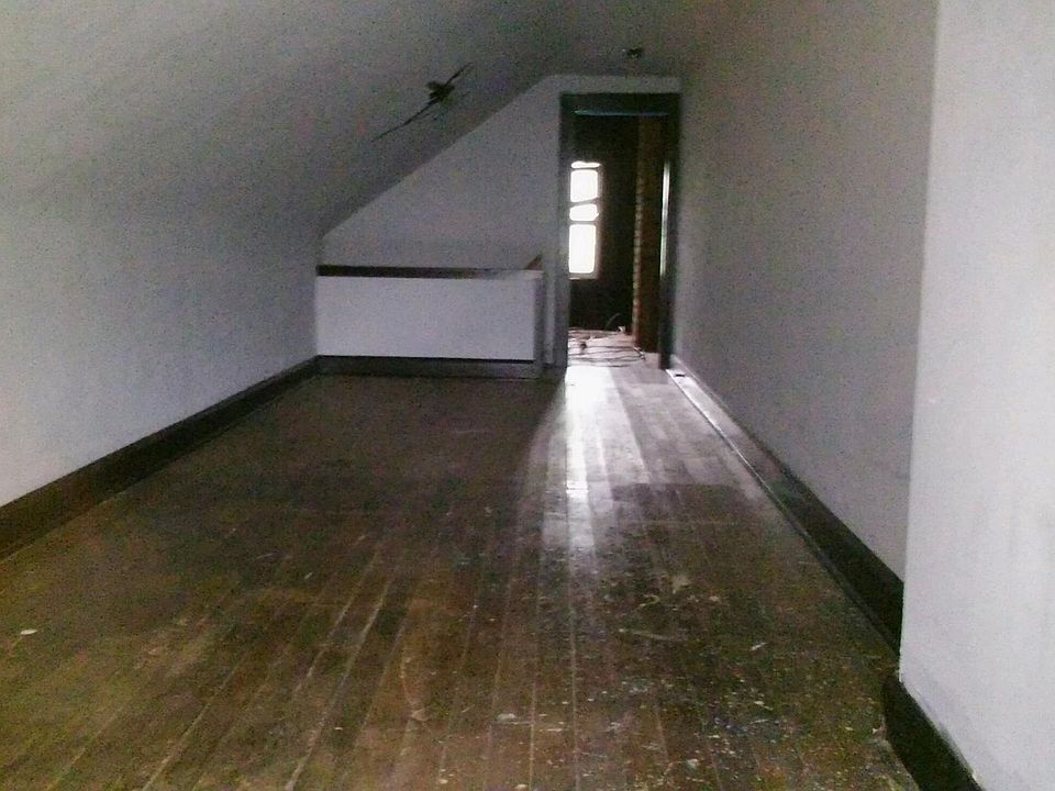 1st image of 2554 Glenmawr Ave