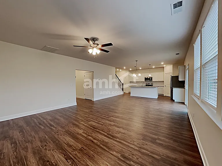 4326 Spregan Way — Photo 8