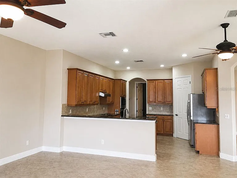 5570 Rock Dove Dr — Photo 10